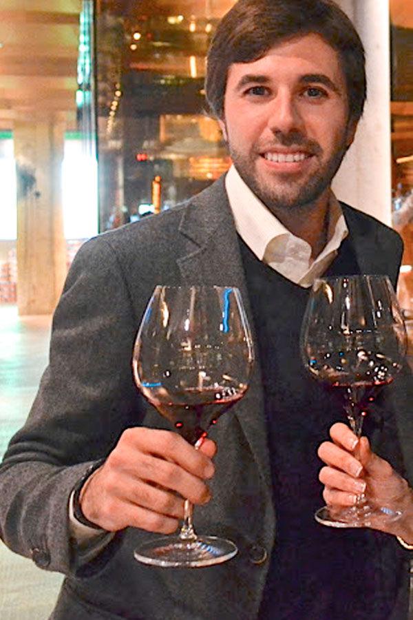 Mario Rovira de Akilia Wines